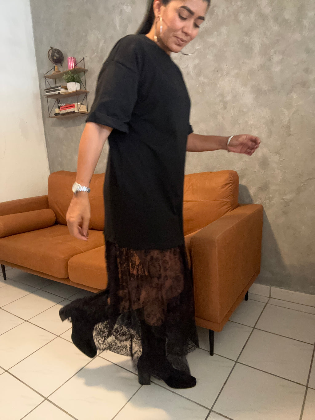 OVERSIZED DRESS WITH LACE