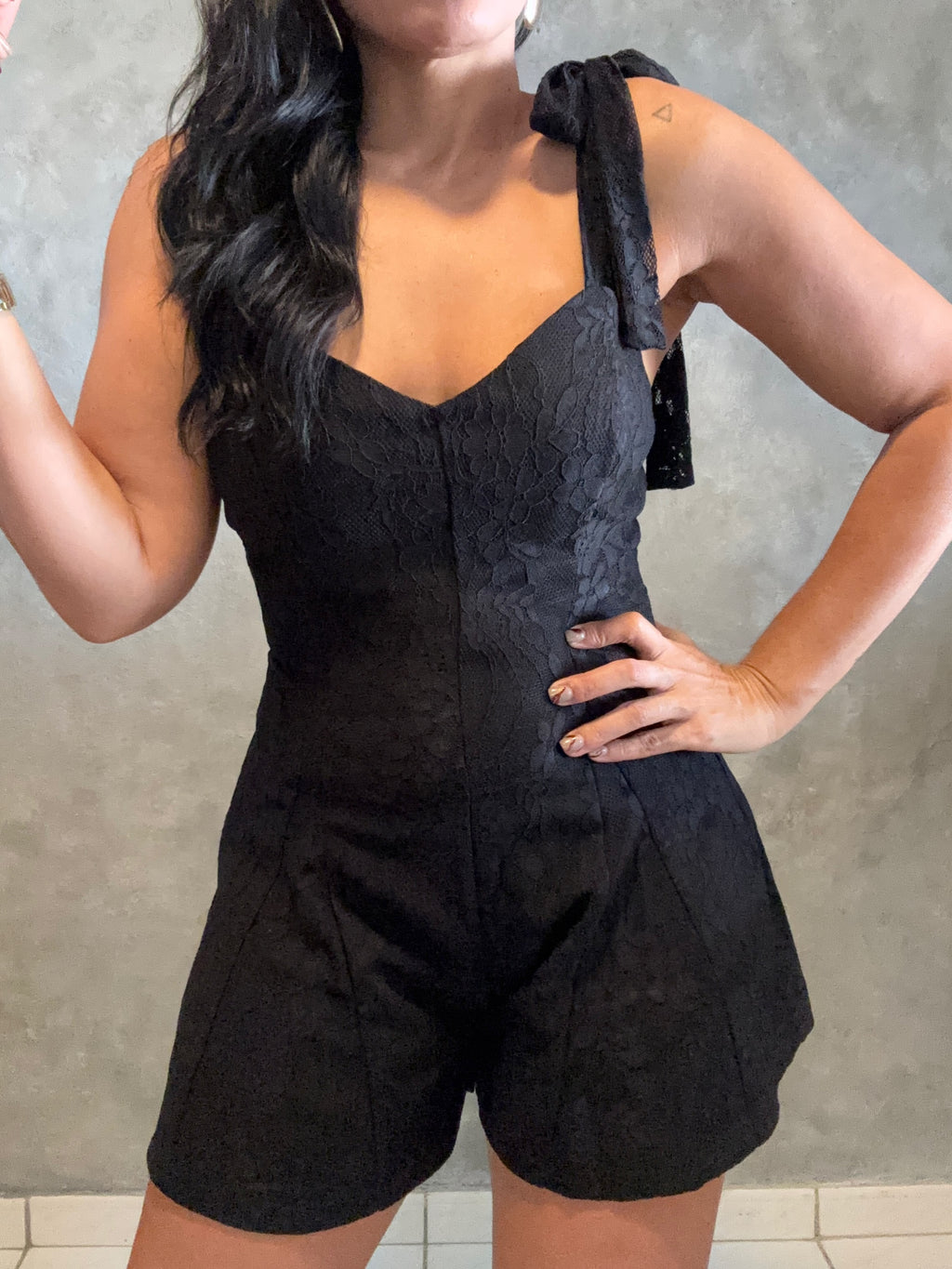 SWEAT HEART NECK ROMPER