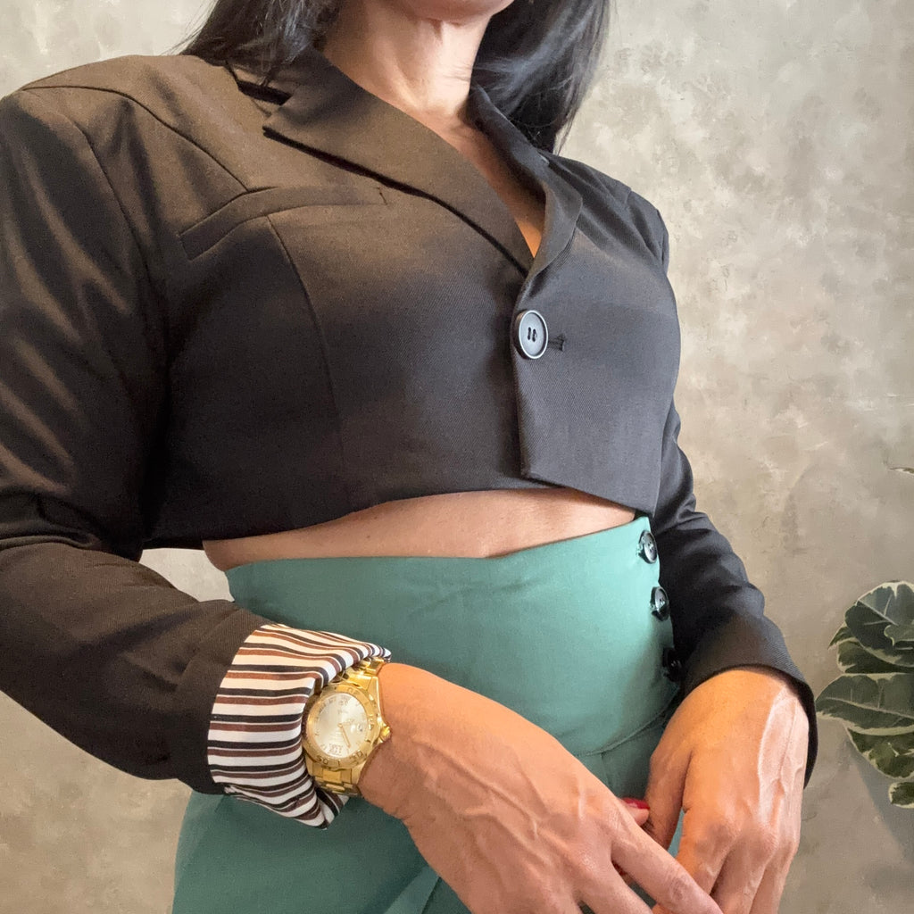 CROPPED SHOULDER BLAZER