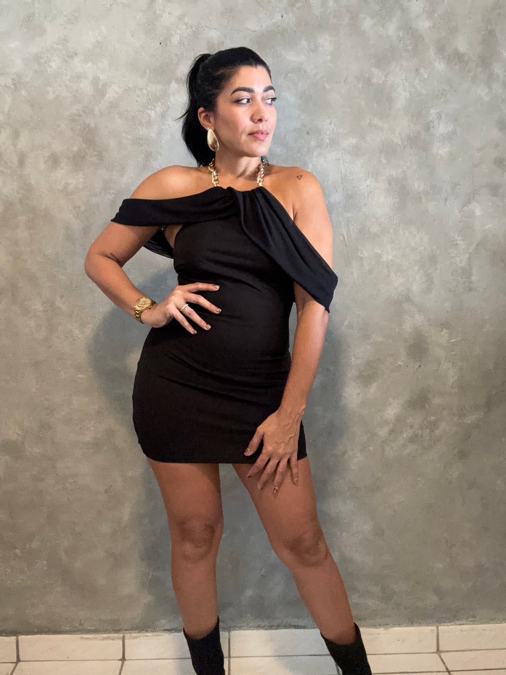 GOLD CHAIN NECKLACE DRESS